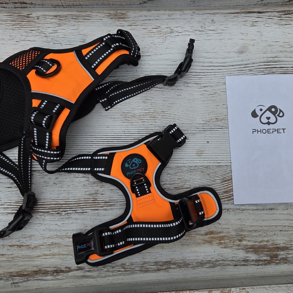 PHOEPET No Pull Dog Harness Medium Reflective Front Clip Vest with Handle - NEW